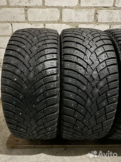 Pirelli Ice Zero 2 235/45 R18 98H