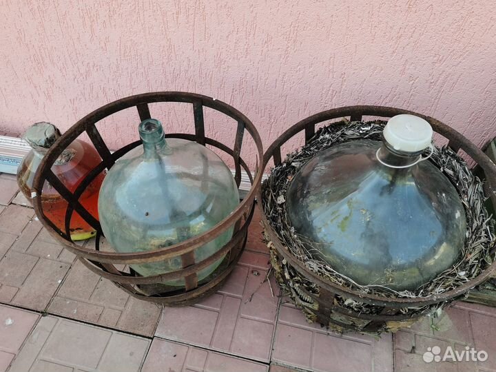 Бутыль стеклянная 20 и 50 литров