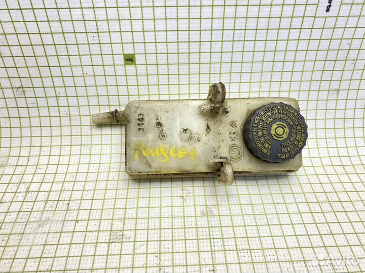 Бачок для тормозной Peugeot 307