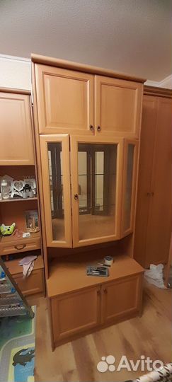 Стенка(посудный шкаф)