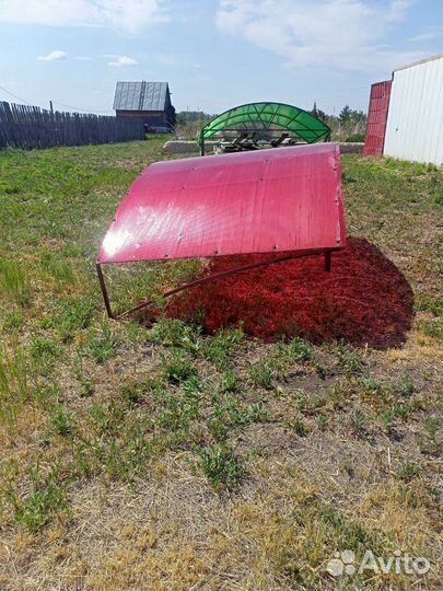 Козырек, навес, над крыльцом