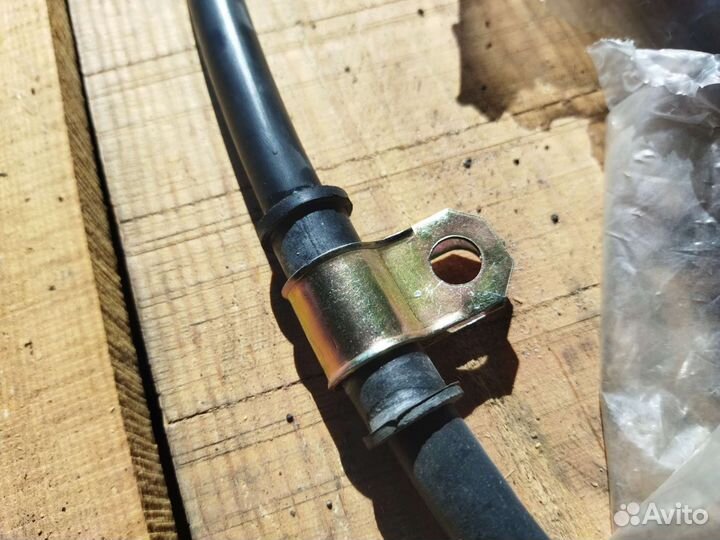 Трос стояночного тормоза лев Mitsubishi Galant 8