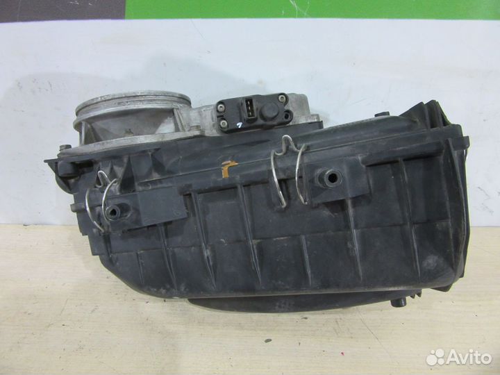 Расходомер воздуха (массметр) Passat B3