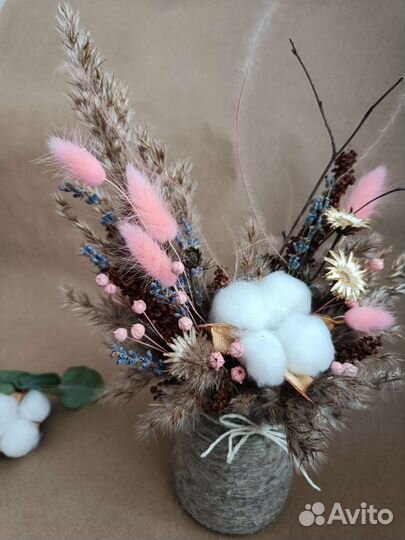 Сухоцветы в вазочке