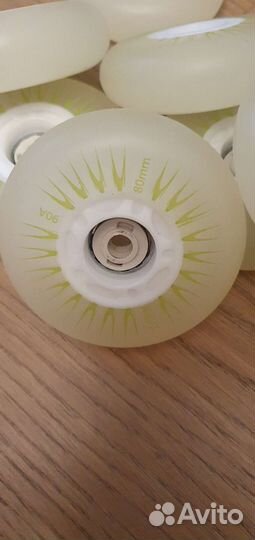 Светящиеся колеса для роликов 8 шт