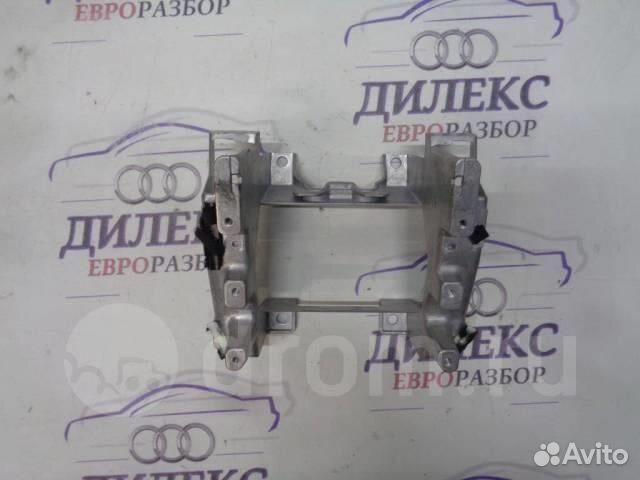 Кронштейн (сопут. товар) VW Touareg 2002-2010