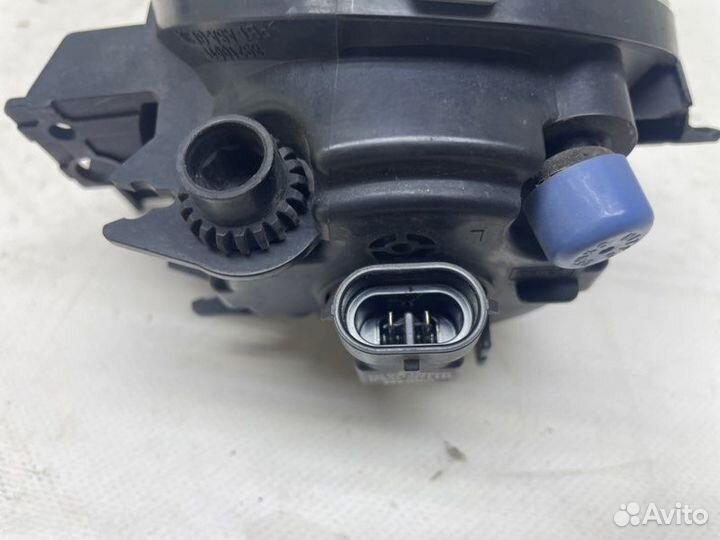 Фара противотуманная левая Volkswagen Touareg 7L