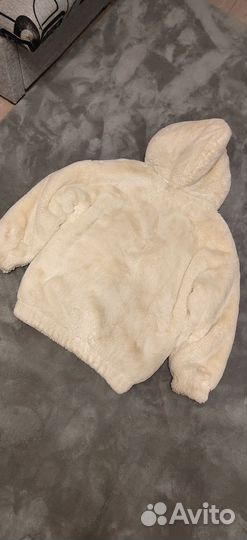 Искусственная шуба белая с капюшоном