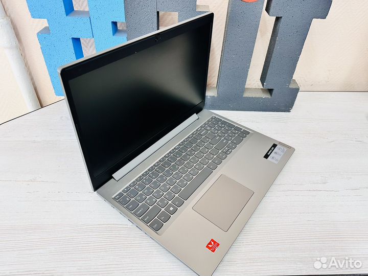 Lenоvо нa Ryzеn 7 PRO 8gb Vega 11