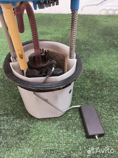 Насос топливный электрический VW Jetta 2005-2011