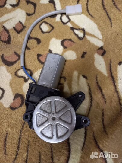 Моторчик стеклоподъемника Логан/Ларгус