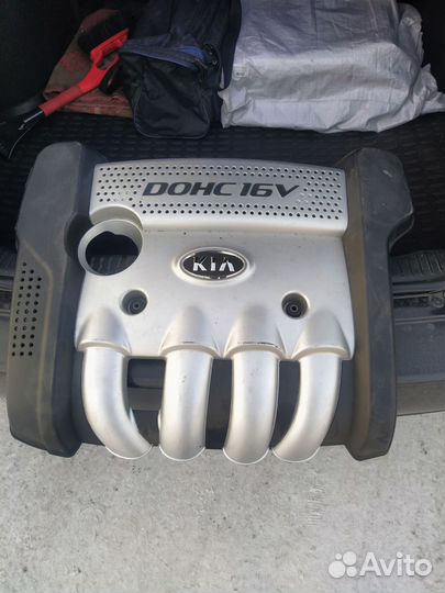 Крышка на двигатель