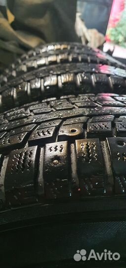 Dunlop SP Winter Ice 01 215/60 R16 95T