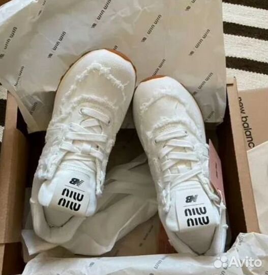Кроссовки New Balance Miu Miu