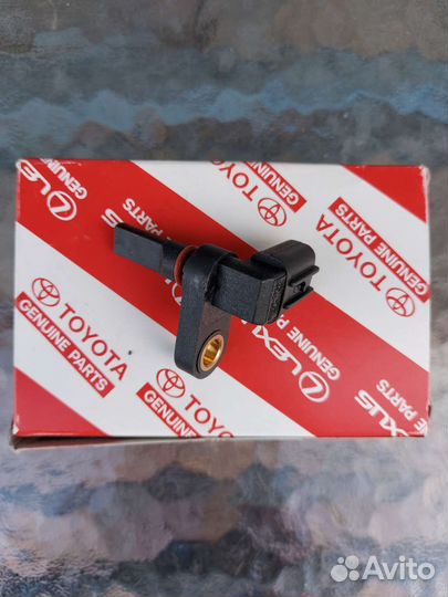 Датчик ABS Toyota land cruiser