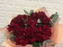 Розы Софи Лорен красные