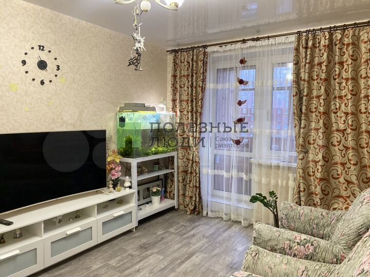 3-к. квартира, 80 м², 3/12 эт.