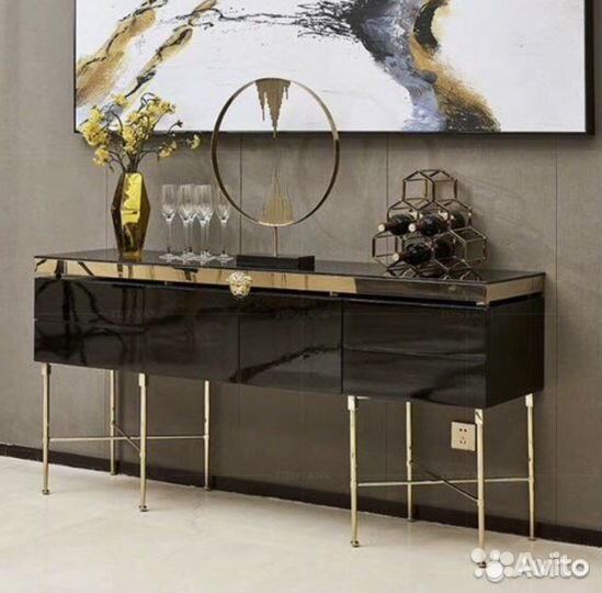 Консоль Versace