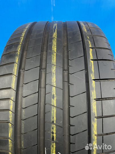 Pirelli P Zero PZ4 325/35 R22 121W