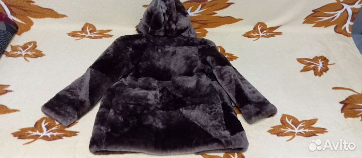Шуба мутоновая с капюшоном размер 28