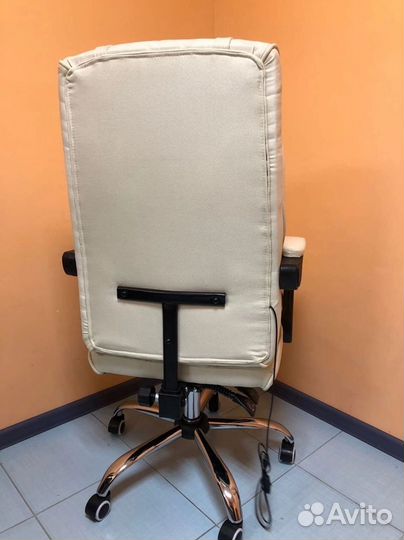 Компьютерное игровое кресло геймерское с массажем