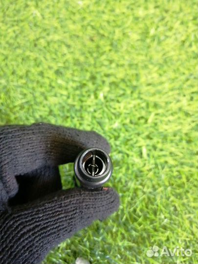 Форсунка омывателя фар правая Lexus Lx570 VDJ201