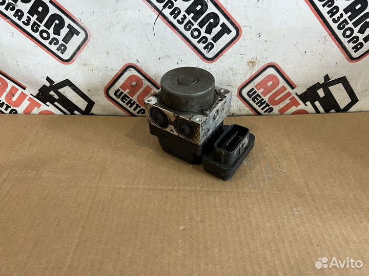 Блок ABS Toyota Corolla 150