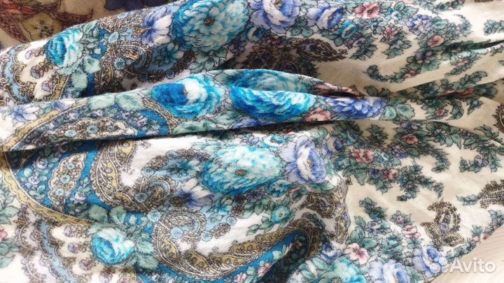 Павловопосадский шерстяной платок