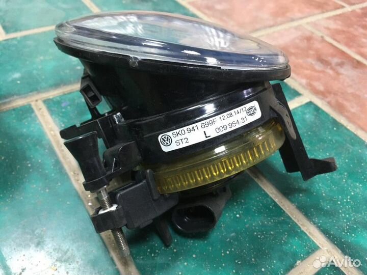 Противотуманная фара VW Golf VI 5K0 941 700F