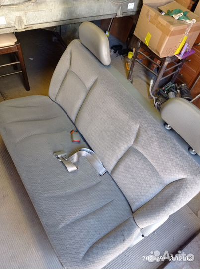 Сиденья третий ряд dodge caravan4