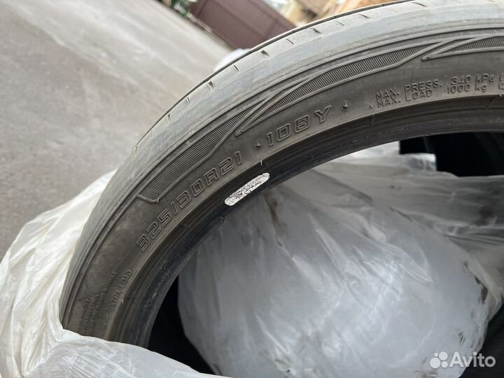 Dunlop SP Sport Maxx 050+ 285/35 R21 и 325/30 R21