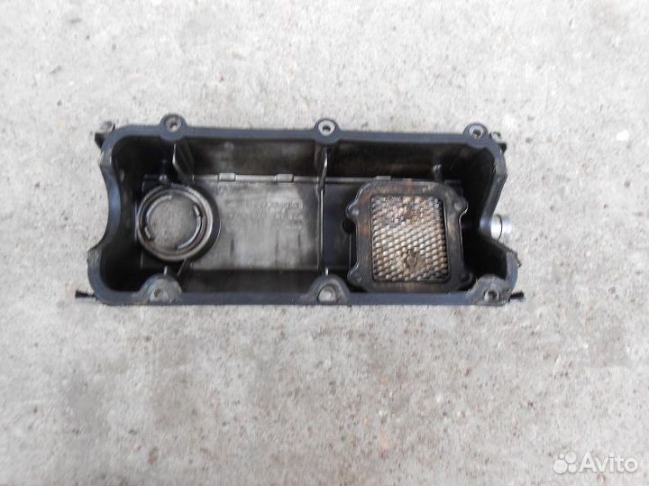 Клапанная крышка гбц Ауди 80 100 а6 2.6i и 2.8i