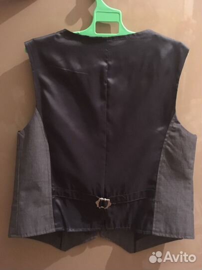 Новая детская жилетка, рост 130см, Benetton