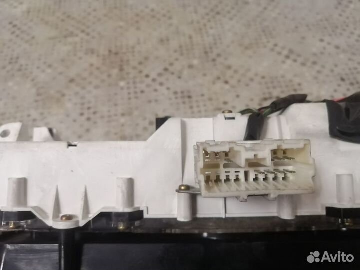 Панель приборов (кренометр) Mitsubishi Pajero 2