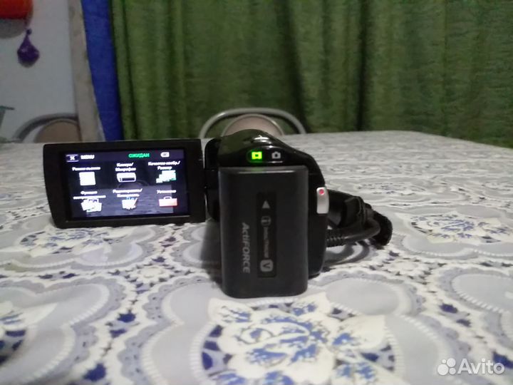 Видеокамера Sony HDR-CX250E