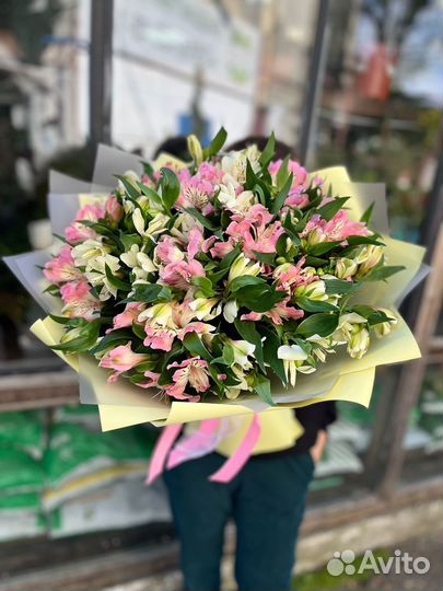 Букеты из альстромерий