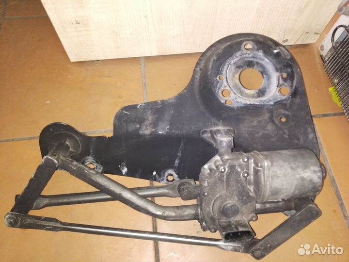 Трапеция стеклоочистителей Ford Fusion