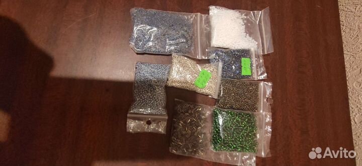 Бисер чехословацкий в упаковках