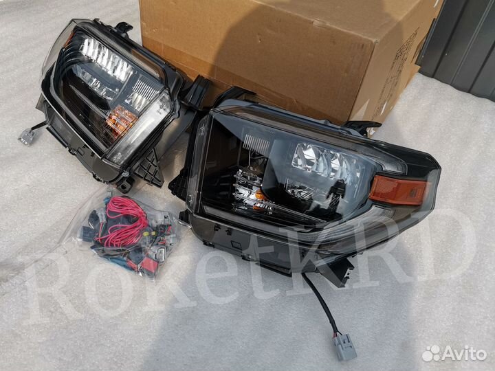 Фары toyota tundra с 2013 г LED