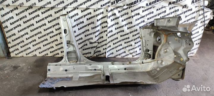 Порог левый Toyota Camry Gracia SXV20 5S-FE