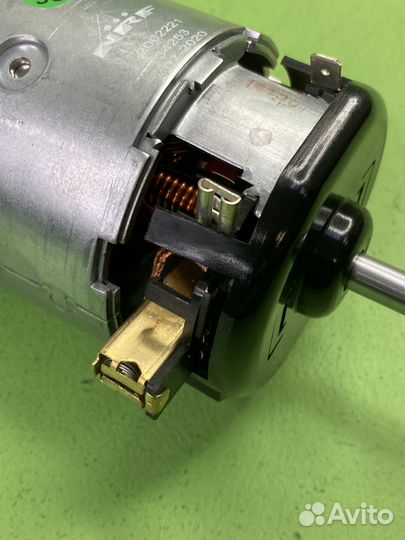 Электродвигатель отопителя без крыльчатки \Volvo F