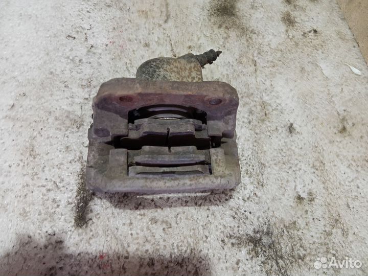 Суппорт тормозной передний правый renault logan 1