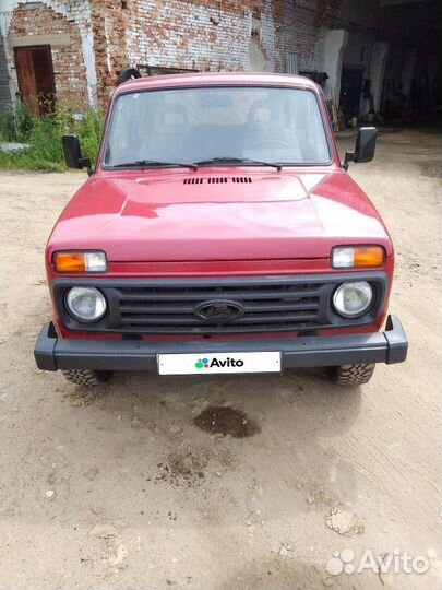 LADA 4x4 (Нива) 1.7 МТ, 2000, 175 000 км
