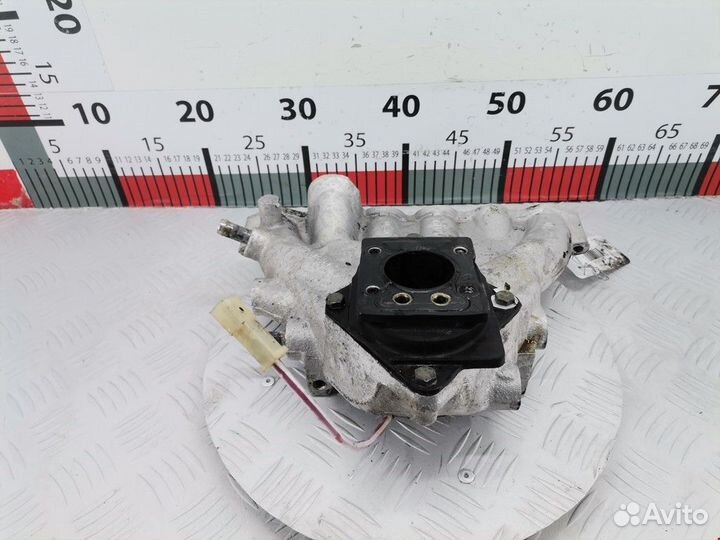 Коллектор впускной Volkswagen Golf 1992