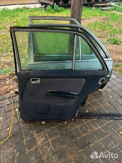 Двери на mercedes 123