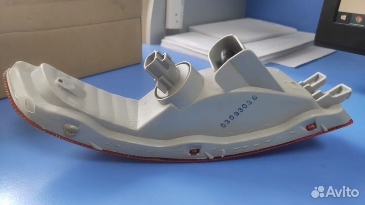 Поворот в бампер toyota corona ST190 перед левый