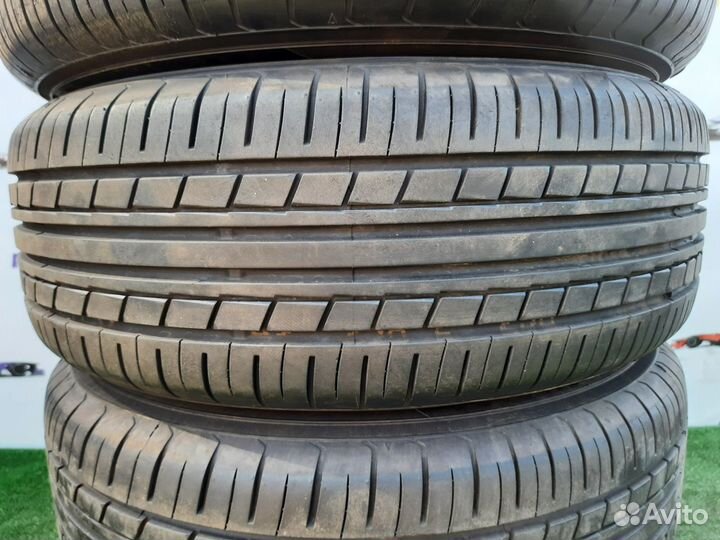 Yokohama 104ZR 215/60 R16 95H