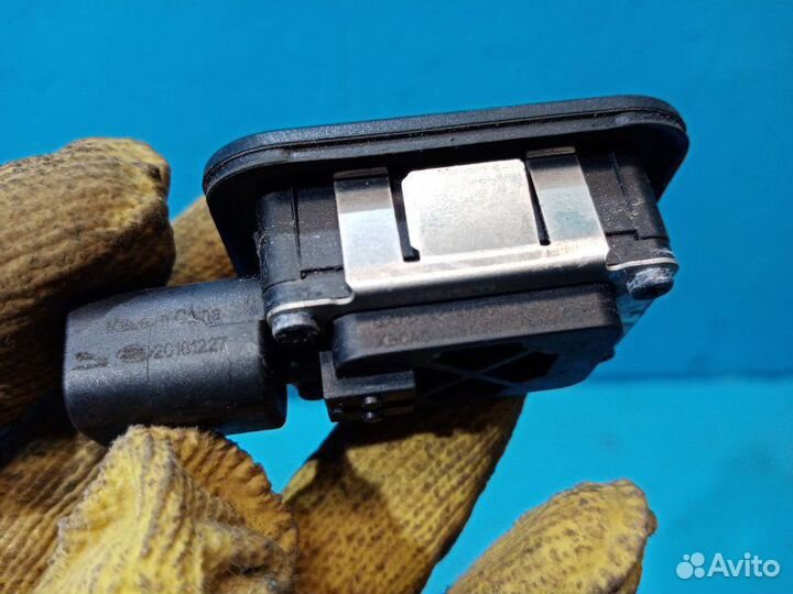 Кнопка открывания багажника Land Rover Range Rover