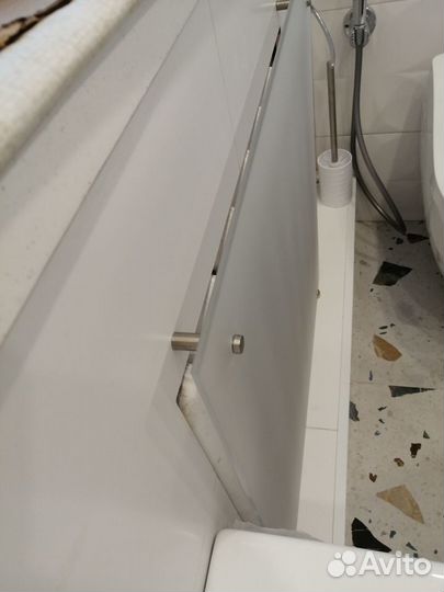 Стеклянный экран для радиатора