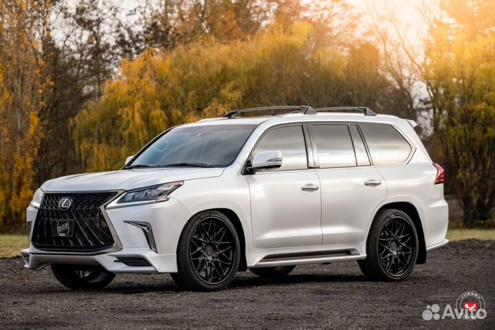 Лобовое стекло lexuslx57017
